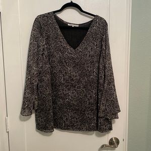 Women’s dressy black 1x top